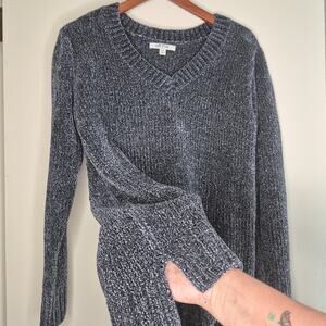 Orvis Women’s Chenille V-Neck Sweater – Size M – Charcoal Gray Soft Pullover
